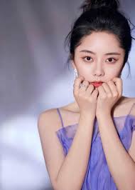 Sinh năm 1990, gắn bó với ngành giải trí đã hơn 10 năm nhưng nữ diễn viên họ đàm vẫn còn khá xa lạ với khán giả yêu phim trung quốc. Sáº¡p Bao Hoa Ngá»¯ Ä'am Tung Váº­n Va Bá»™ Vay Len No 1 Facebook