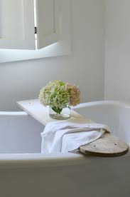 This bathtub tray is super easy and fun to put together. 15 Bathtub Tray Design Ideas For The Bath Enthusiasts Among Us