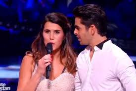 #dalsfamily des pas de danses dignes d'une finaliste de danse avec les stars et ils ont provoqué une réaction. Video Danse Avec Les Stars Les Internautes Ne Veulent Pas De Karine Ferri En Finale Leur Priere Exaucee