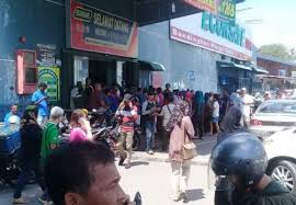 By throne of brothers hi guys, we have shared our thoughts. Putra Mahkota Malaysia Bayar Belanjaan Semua Warga Di Mal Hingga Rp 3 Miliar Fajar