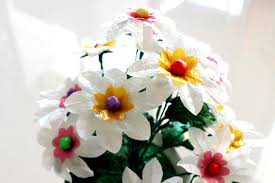 Bagian dalam hias dengan cangkang kerang. Kerajinan Dari Kantong Kresek Jadi Hiasan Indah Dan Kurangi Limbah