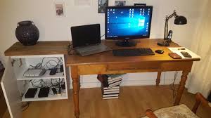 Alle Kabel Und Gerate Versteckt Ikea Ikea Schreibtisch Weiss Ikea Schreibtisch
