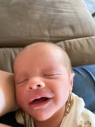 Aurora Holt (@aurora_holt)