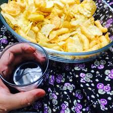 Cips Ve Kola En Bi Sevdigim Sevmeyen Burayi Terk Etsin Koltuklar Cips Biye