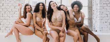 Typical surgery to help improve the appearance of hip dips is a fat distribution surgery, where a fat graft from one part of the body is transferred to the area between the trochanter. Schluss Mit Body Shaming Ana Alcazar Magazine