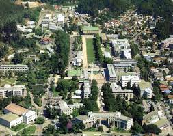 Ingeniería industrial es uno de los 13 departamentos de la escuela de ingeniería y ciencias de la facultad de ciencias físicas y matemáticas de la universidad de chile.el campus beauchef se encuentra ubicado en la comuna de santiago, cerca del club hípico de la misma ciudad. Vista Aerea Del Campus Central De La Universidad De Concepcion Chile Chile Favorite Places Places