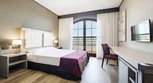 Check spelling or type a new query. Hotel Ilunion Golf Badajoz Services In Badajoz