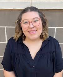 Introducing Jasmine!🌟⁠⁠ ⁠⁠ #teammatetuesday⁠⁠ ⁠⁠ “Hey, I'm Jasmine Prado!  ⁠⁠ ⁠⁠ I'm a Junior 1 stylist at the Waverly location. I'm a Charlotte  native and I have been with Modern for a