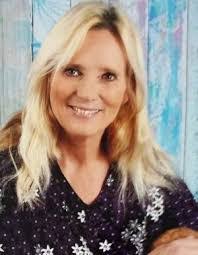 Cynthia Ferland's Instagram, Twitter & Facebook