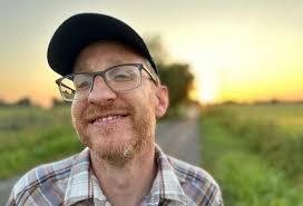 Mark Dicker's Instagram, Twitter & Facebook