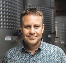 Ross Wise's Instagram, Twitter & Facebook