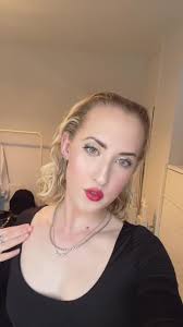 fake it til ya make it 😮‍💨 don’t mind the two year gap between the  transition… I got distracted ;)