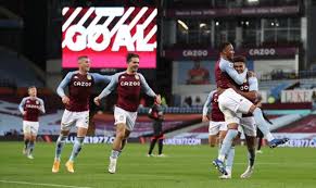 «лидс» трижды поразил ворота подопечных райана мэйсона. Lids Tottenhem Aston Villa Apl Pristanishe Anderdogov