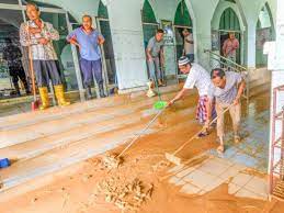 Karangan gotong royong di sekolah. Gotong Royong Bersih Masjid