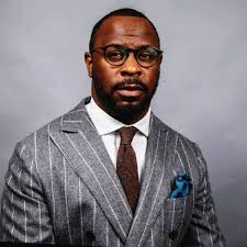 Danny Echols's Instagram, Twitter & Facebook