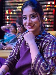 Watch “10 dine 10 lakh” every Monday (today) and Tuesday (tomorrow) from  9pm onwards, only