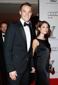 His height is 6'4(1.93 m) and weight is 92kgs(202 lbs). Manuel Neuer Height Weight Age Girlfriend Family Facts Biography