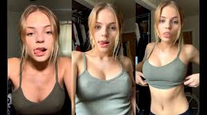 Hot American Girl Teasing Her Fit Body - YTboob