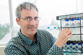 Oceanographer vies for astronaut spot