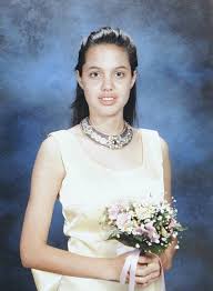 Angelina jolie's age was 16 when she took up a career in modeling and appeared in some. The Incredible Strength Of Angelina Jolie A Divorced Single Mother Who Survived Bullying Abuse And A Cancer Scare