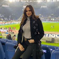 This is the shirt number history of ciro immobile from lazio rom. Ciro Immobile Foi Desperdicado Pela Juventus E Escapou A Esfaqueamento