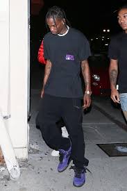 Travis Scott Wearing A R I P Dj Screw T Shirt Travis Scott Outfits Travis Scott Fashion Rapper Outfits