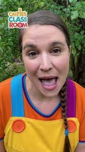 Isabella Ballard's Instagram, Twitter & Facebook