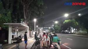 Lanjut nanti upload video terbaru nya no sensor. Viral Video Pasangan Sejoli Mesum Di Halte Bus Senen Okezone Video