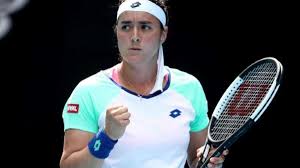 Ons jabeur lors du tournoi d miami la tunisienne ons jabeur, 30ème au classement wta, s'est qualifiée, pour les 8èmes de finale du tournoi de miami, en venant à bout de l'américaine sofia kenin (4ème mondial), en trois units (6 Tennis Tournoi Miami Ons Jabeur Chute En 8eme Face A Sarra Tormo