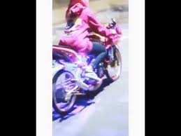 Ternyata gue nabrak tukang parkir dia nyangkut di (bagian depan motor). Ninja Rr Keren Nih Lagu Mp3 Mp3 Dragon