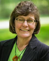 Hollie Holt's Instagram, Twitter & Facebook