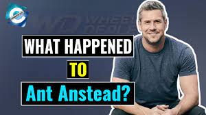 He has gray hair and green eyes. What Is Going On With Ant Anstead Net Worth Youtube