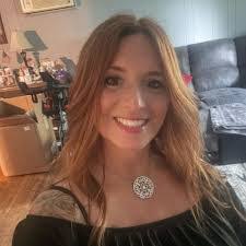 Donna Rega's Instagram, Twitter & Facebook