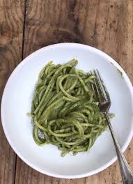 Un piccolo suggerimento, provatela come accompagnamento di verdure crude. Pesto Di Cavolo Nero E Nocciole A Gipsy In The Kitchen A Gipsy In The Kitchen