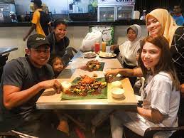 Check spelling or type a new query. Cempedakcheese Sur Twitter Mesti Baik Ni Nabil Pun Singgah Makan Kot Yumies Shellout Enjoys Corner Desa Melawati Kl