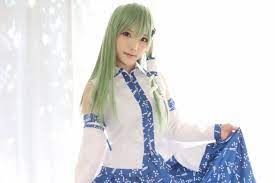 人気レイヤー『雪菜』、「東方Project」ならではの巫女服姿が可愛い「東風谷早苗」コスプレを披露！ - Curecos Plus（キュアコスプラス）