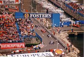 The number of laps in a nascar race varies depending on the size of the track, and the distance raced. Parade Lap Wikipedia