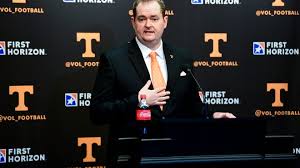 He was on the butkus and bednarik watch lists as in his second year in knoxville and has totaled 140 tackles with 12.5 of those coming for a loss in his two years. Alabama Football Top Contender For Henry To O To O Tennessee Transfer