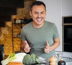Recipe courtesy of food network kitchen. Star Sur Youtube Herve Cuisine Reinvente Ses Recettes De Patisseries Actu Paris