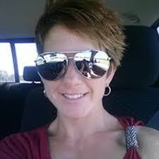 Shelly Horne's Instagram, Twitter & Facebook