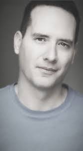 Robert Buckholtz's Instagram, Twitter & Facebook