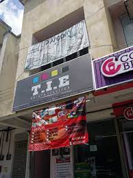Di luar dugaanku, ternyata dia tidak mengenakan kutang. Alw Z B3 My Baby Saloon Muslimah Area Putrajaya Dengkil