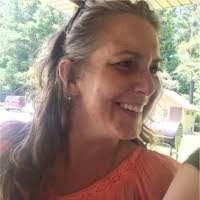 Laura Signore's Instagram, Twitter & Facebook