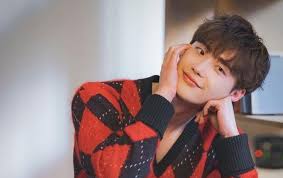 Lee jong suk is a south korean actor and model. Details About Lee Jong Suk S Military Enlistment And His Latest Drama With Lee Na Young Channel K