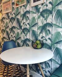 Au Fil Des Couleurs On Instagram Un Classique Indemodable Le Papier Peint Palm Jungle De Cole And Son Wallpapers Ici Pose Dans La Cuisine De Jbcm03 E Rum