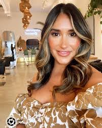 Carissa Hart's Instagram, Twitter & Facebook