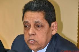 Le hacen pasar un mal rato a Dolfi Peláez con supuesto “impedimento de  salida”