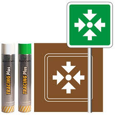 Pictogramme e007 conforme à la norme iso 7010 brillant dans le noir. Pack Signalisation Point De Rassemblement Virages