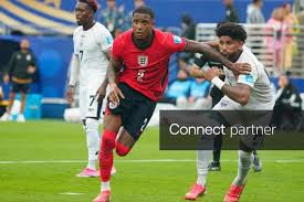 Ezri Konsa2, of England, pushes off of Ismael Díaz, of Panama, Saturday, June 27, 2026, in East Rutherford.