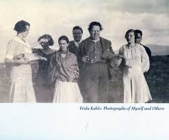 No need to register, buy now! Frida Kahlo Photographs Of Myself And Others Wolfe Vincente Amazon De Bucher